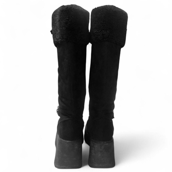 Vintage Black Platform Snow Boots - Picture 3 of 6